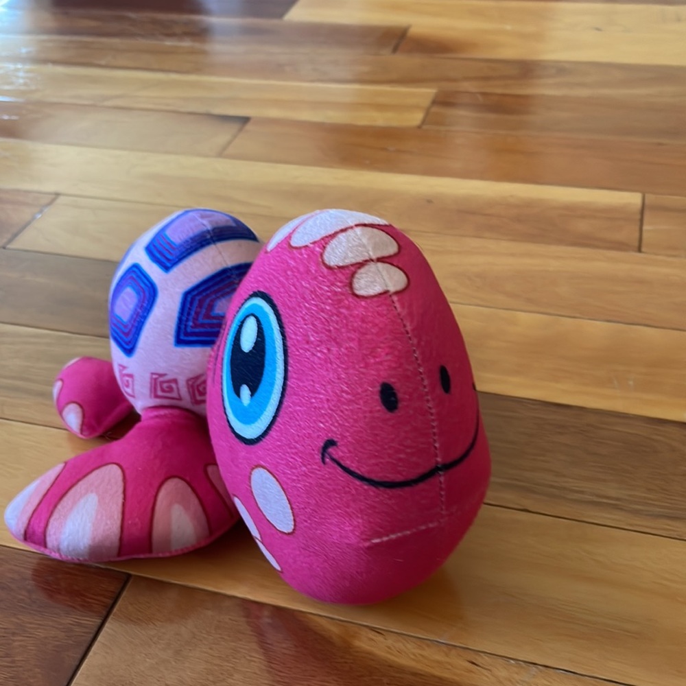 Turtle plushy - Picture 5 of 7